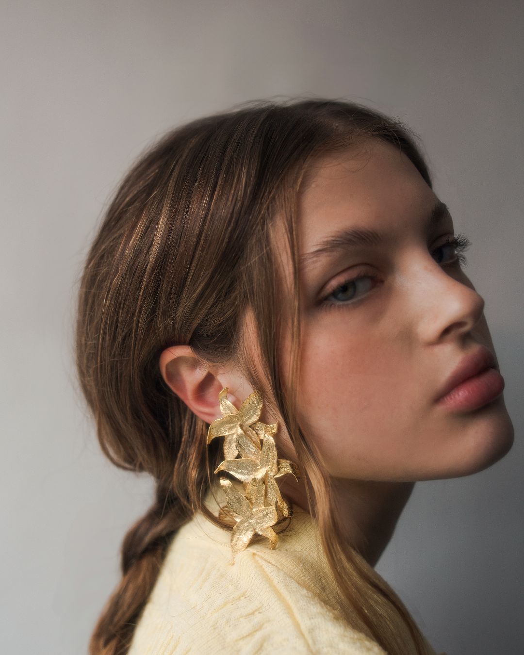 ARETES TRIPLE AURORA DORADO