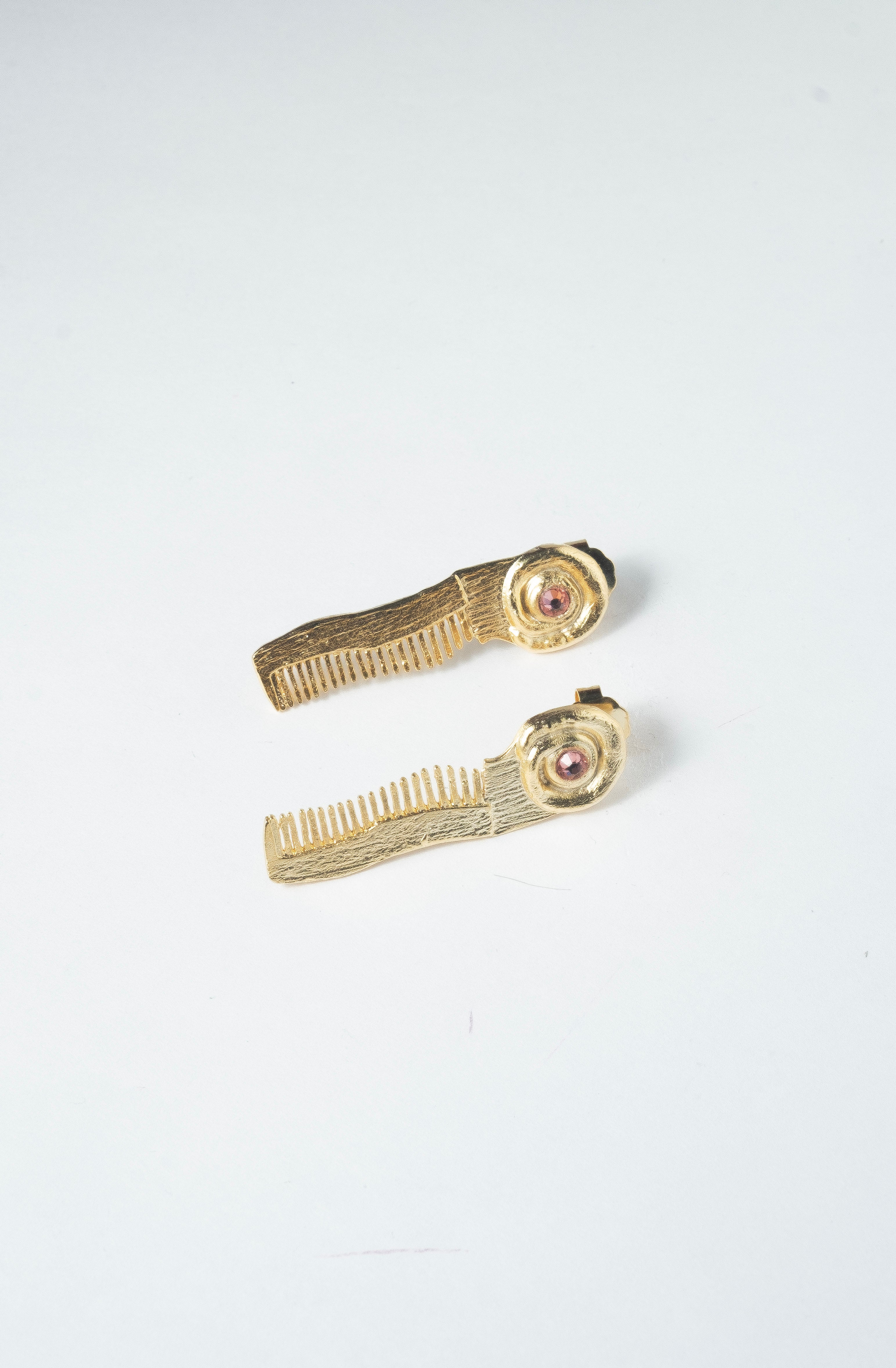 Aretes Caracol Peinilla Dorado